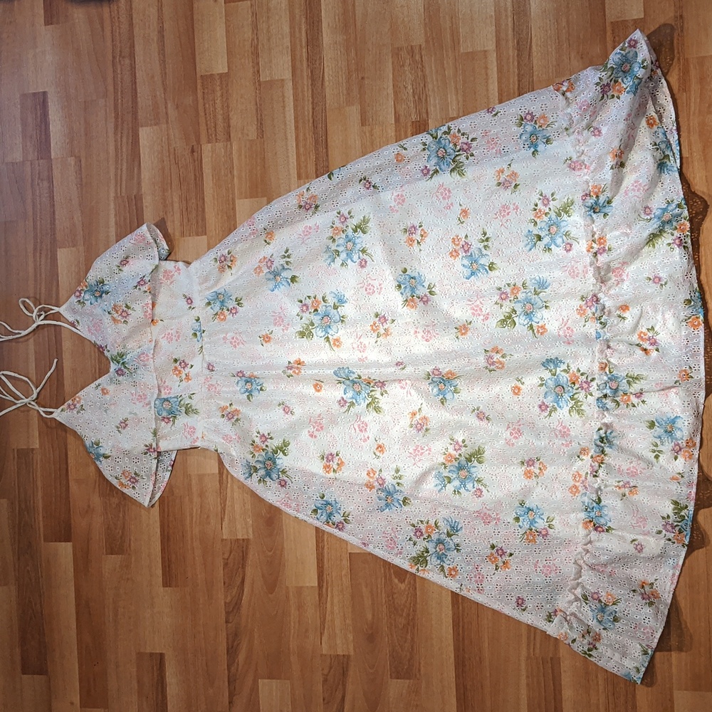 Vintage handmade strapless floral eyelet lace maxi dress